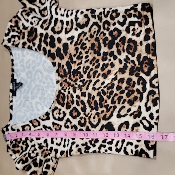 Forever 21 Size S Leopard Print Long Sleeve Crop Top, Textured Fabric - Picture 8 of 11
